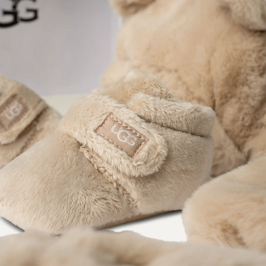 UGG Bixbee and Hat and Mitten Set for Baby Blond