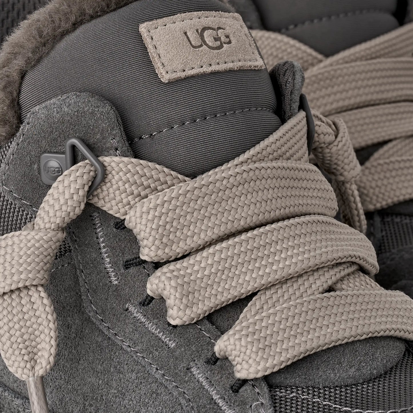 UGG Lowmel Sneaker for Men Charcoal / Goat