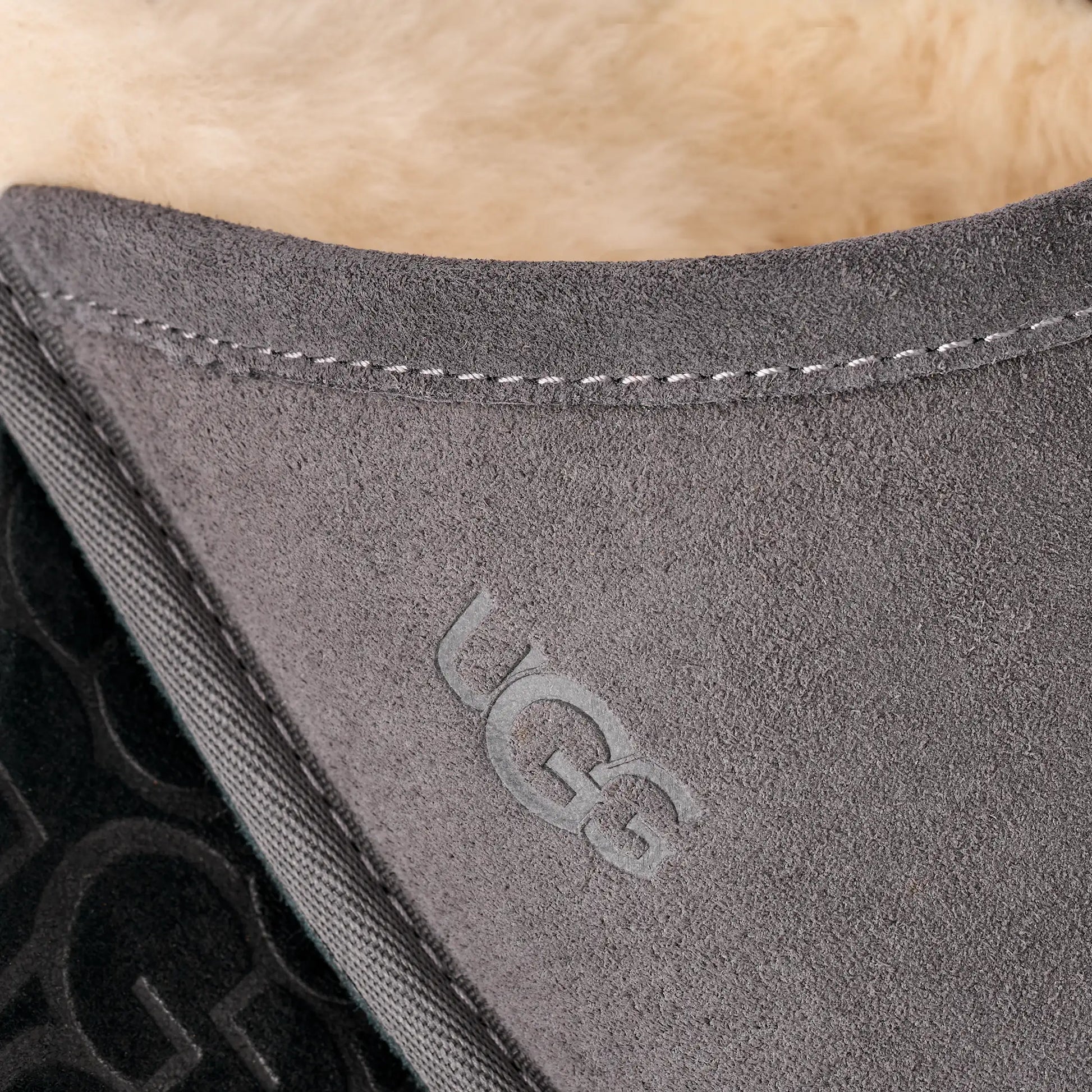 UGG Scuff Slipper for Men Dark Grey