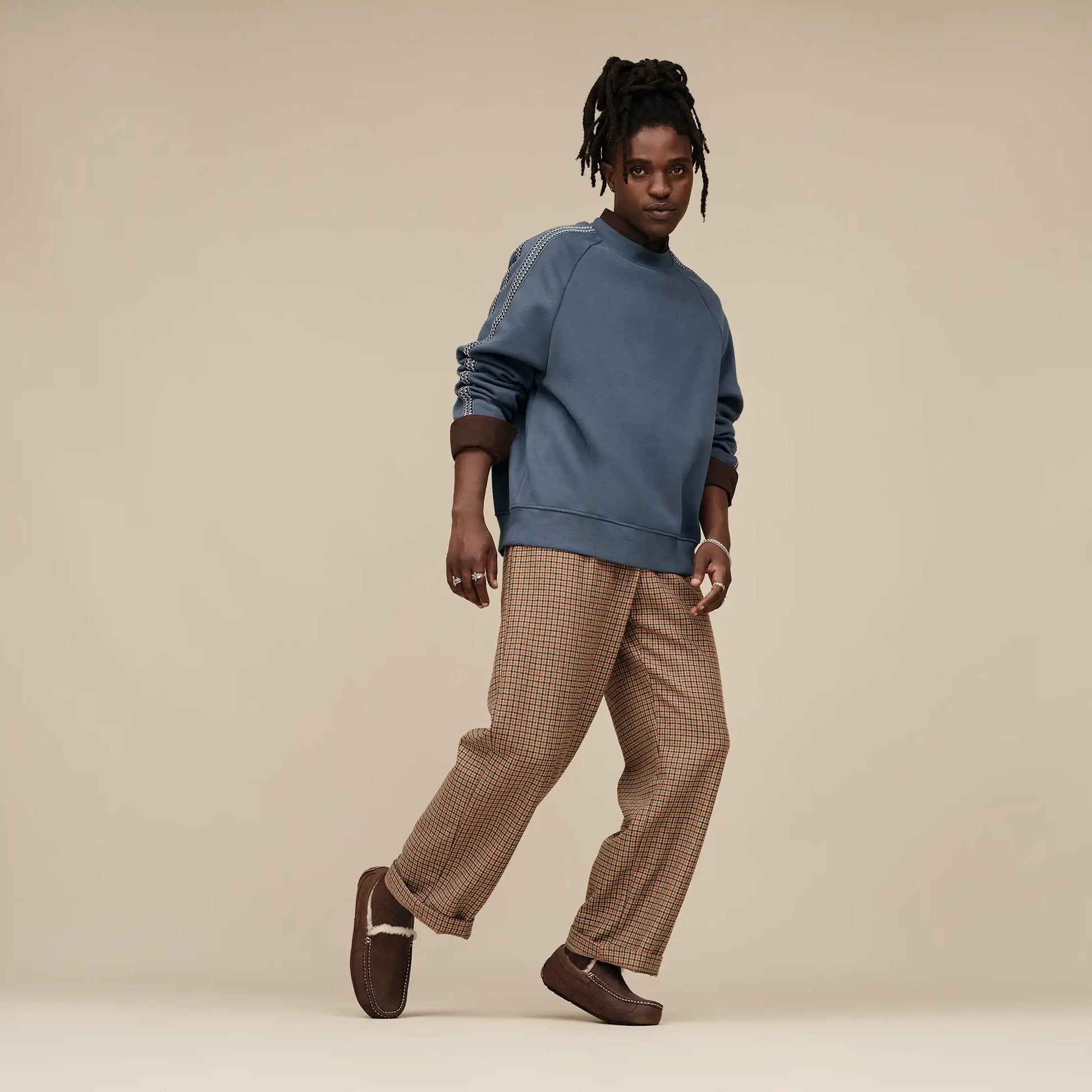 UGG Ascot Leather Distressed for Men Dusted Cocoa
