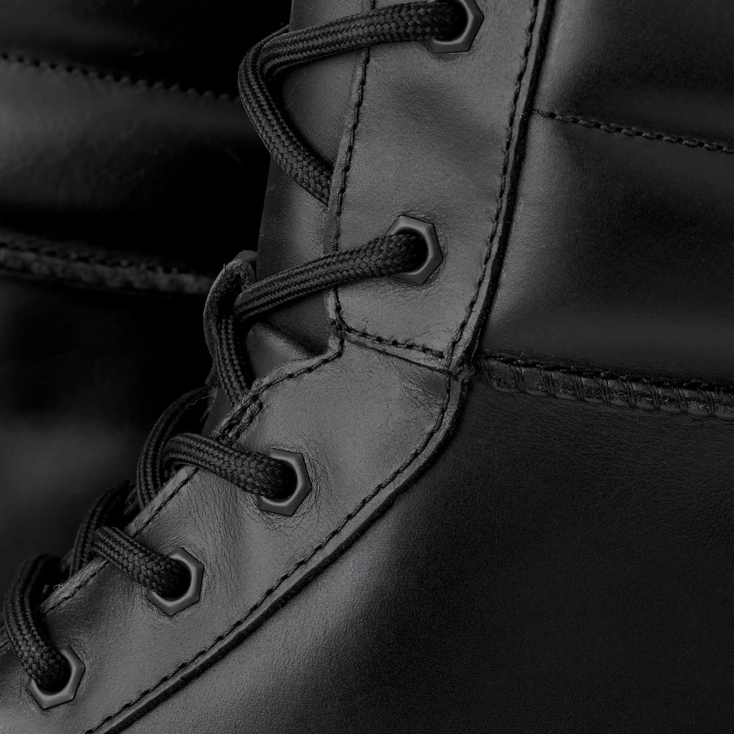 UGG Neumel High Weather Hybrid for Men Black / Black