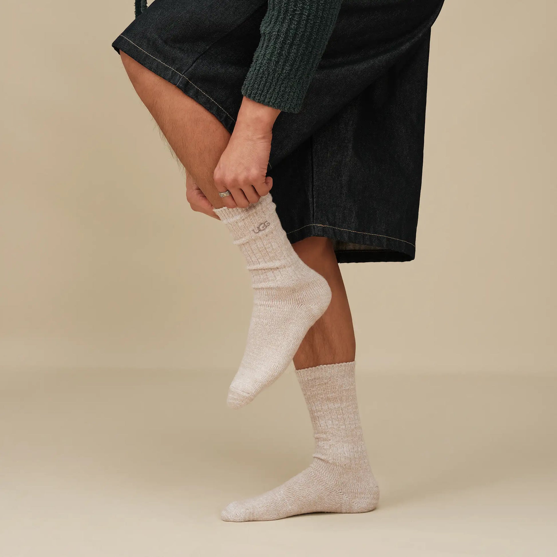 UGG Trey Rib Knit Crew Sock for Men White Pepper