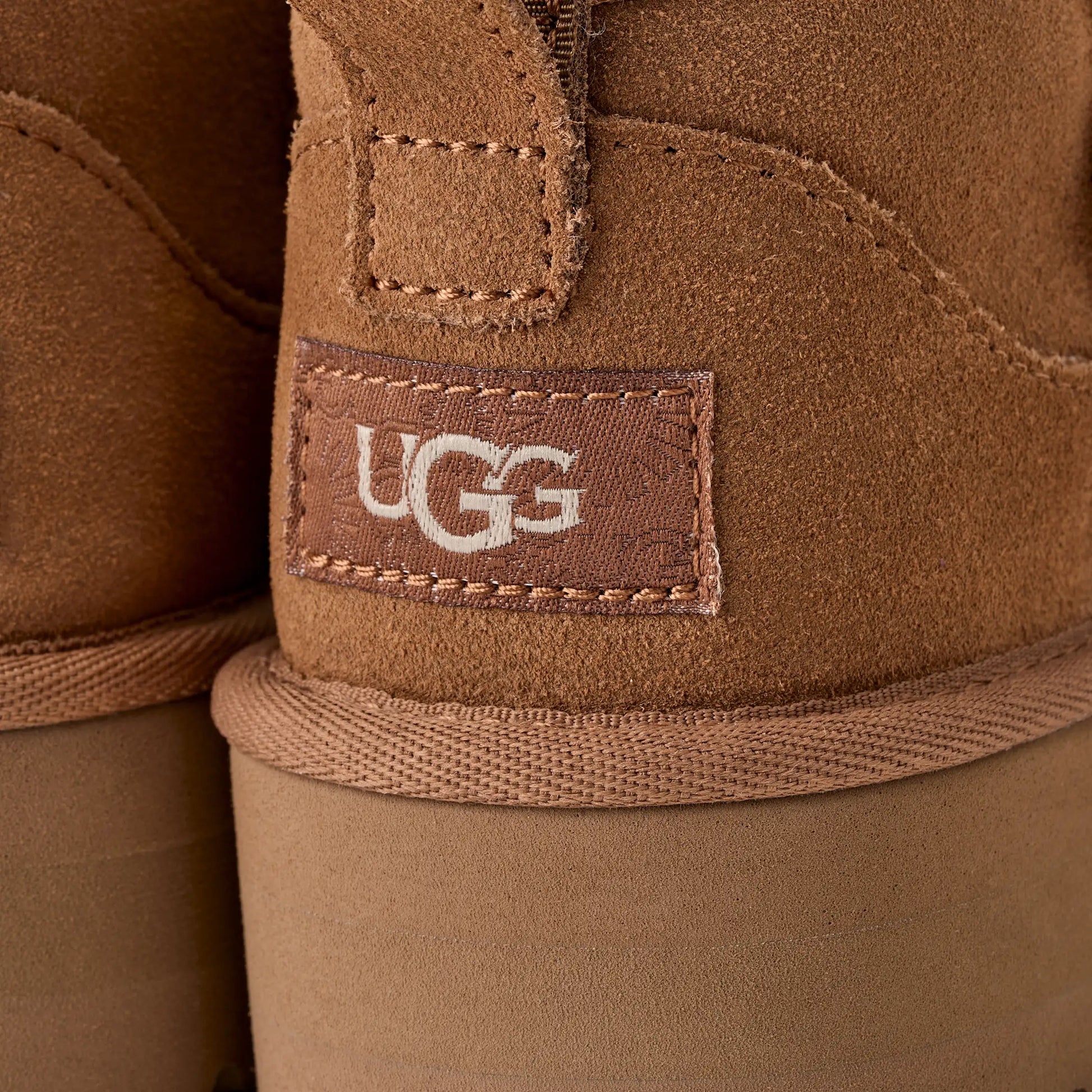 UGG Classic Ultra Mini Platform Boot for Kids Chestnut