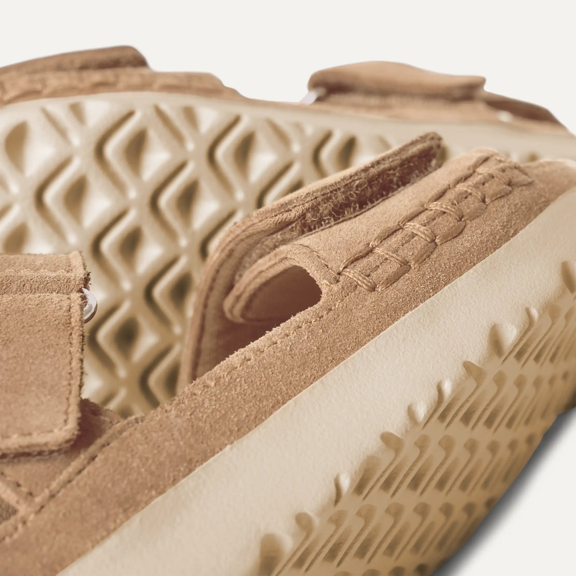 UGG Goldenstar Sandal for Kids Sand