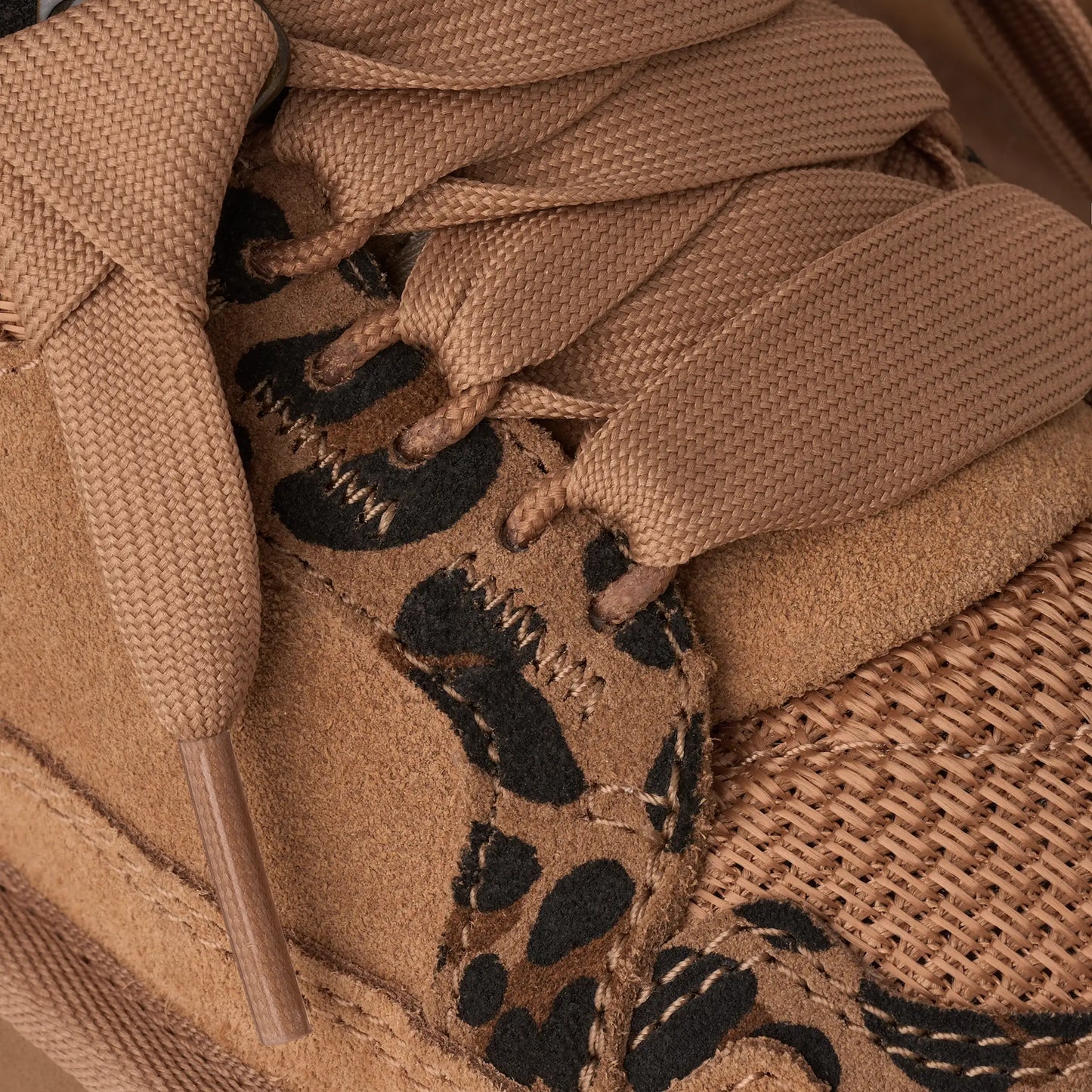 UGG Lowmel Spotted Sneaker for Kids Tan