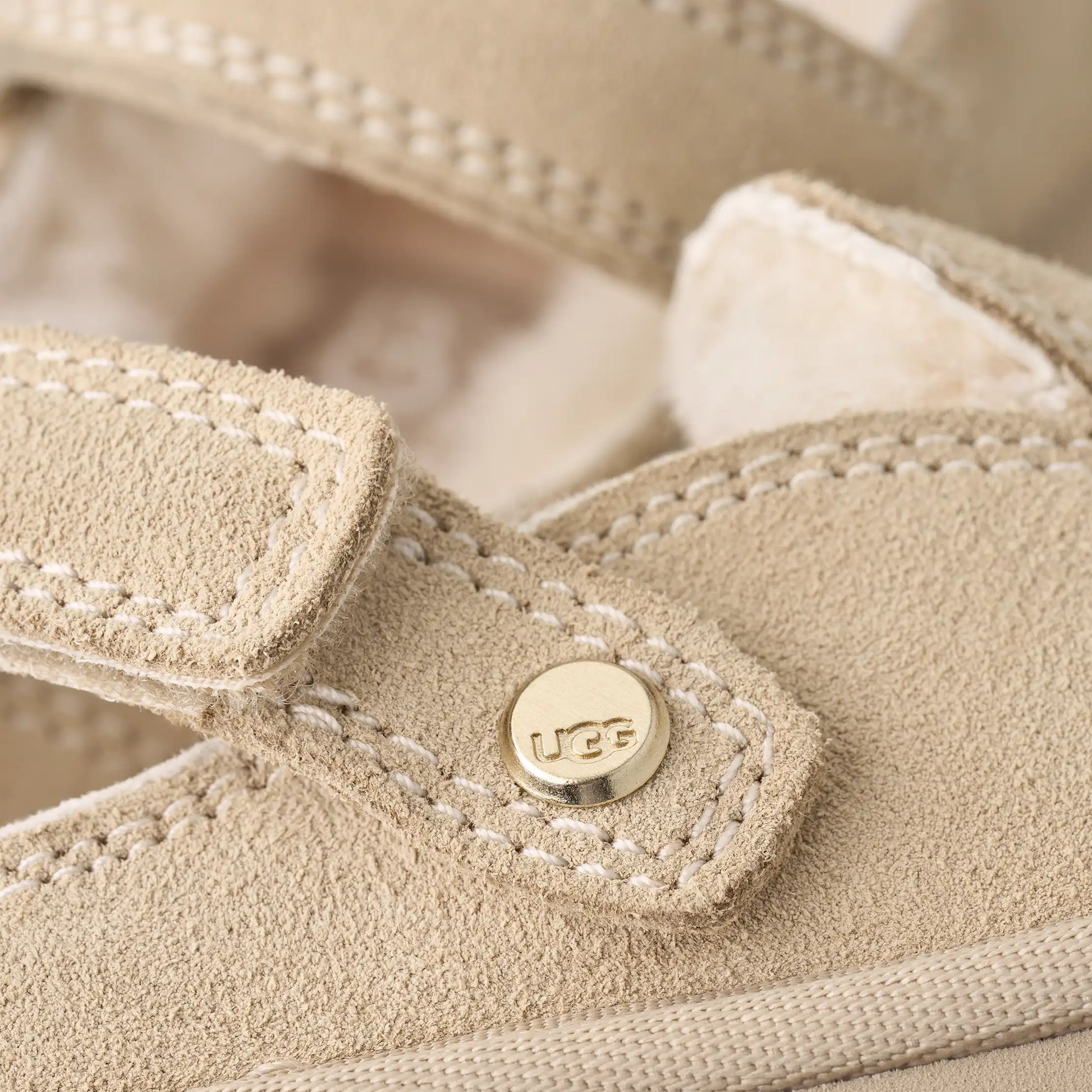 UGG Goldenstar Evelina Clog for Kids Sand Castle