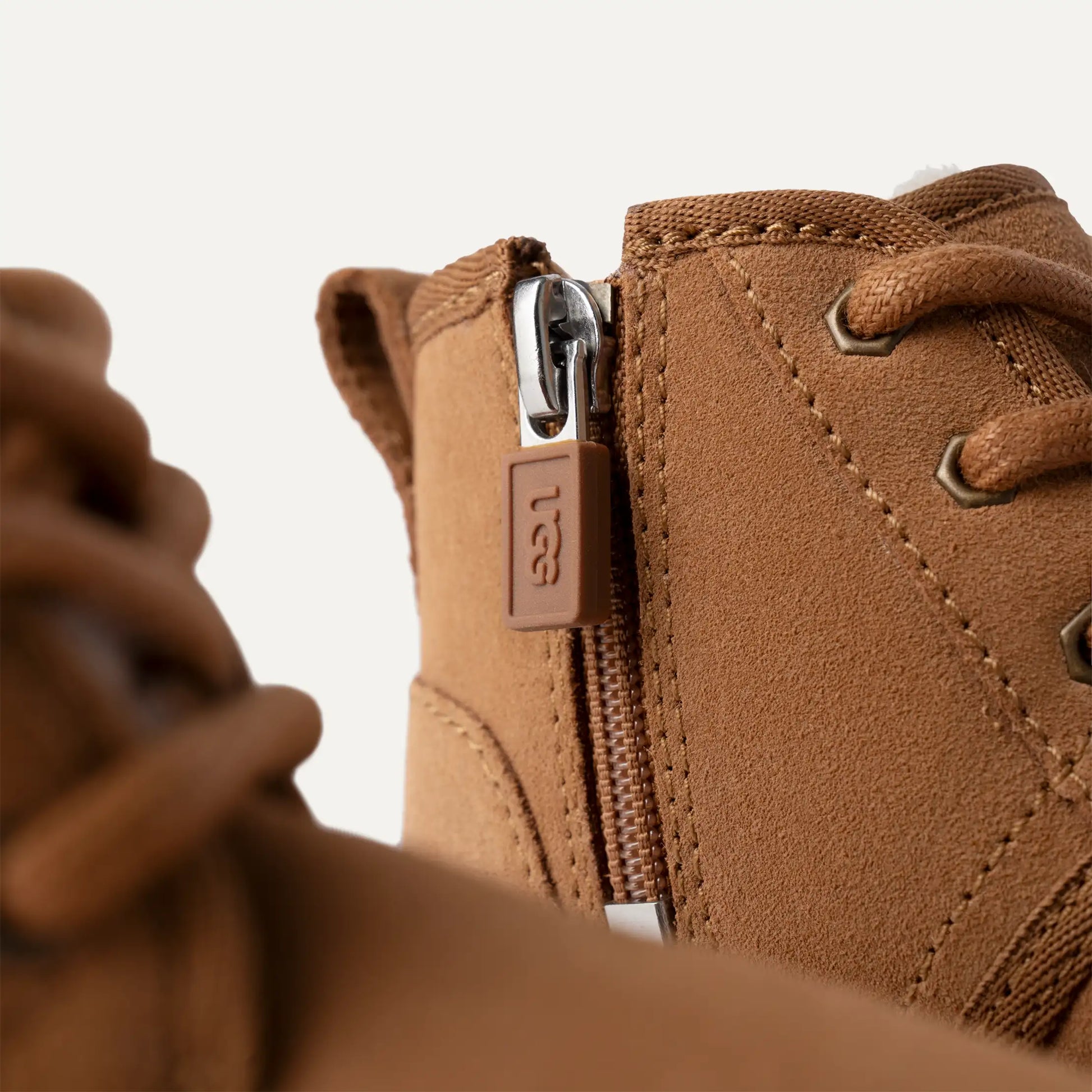 UGG Neumel II Boot for Kids Chestnut