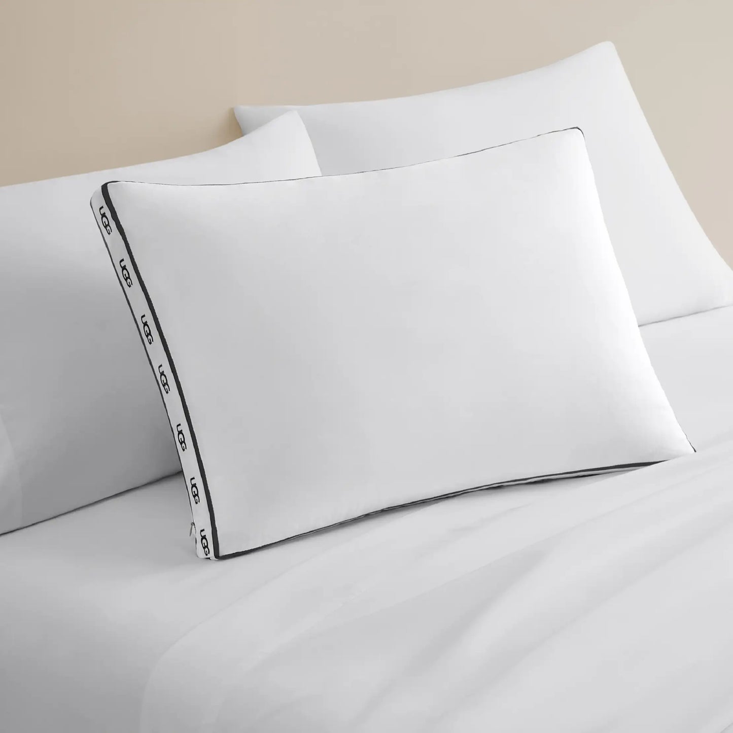 UGG UGG® Devon Bed Pillow King for Home