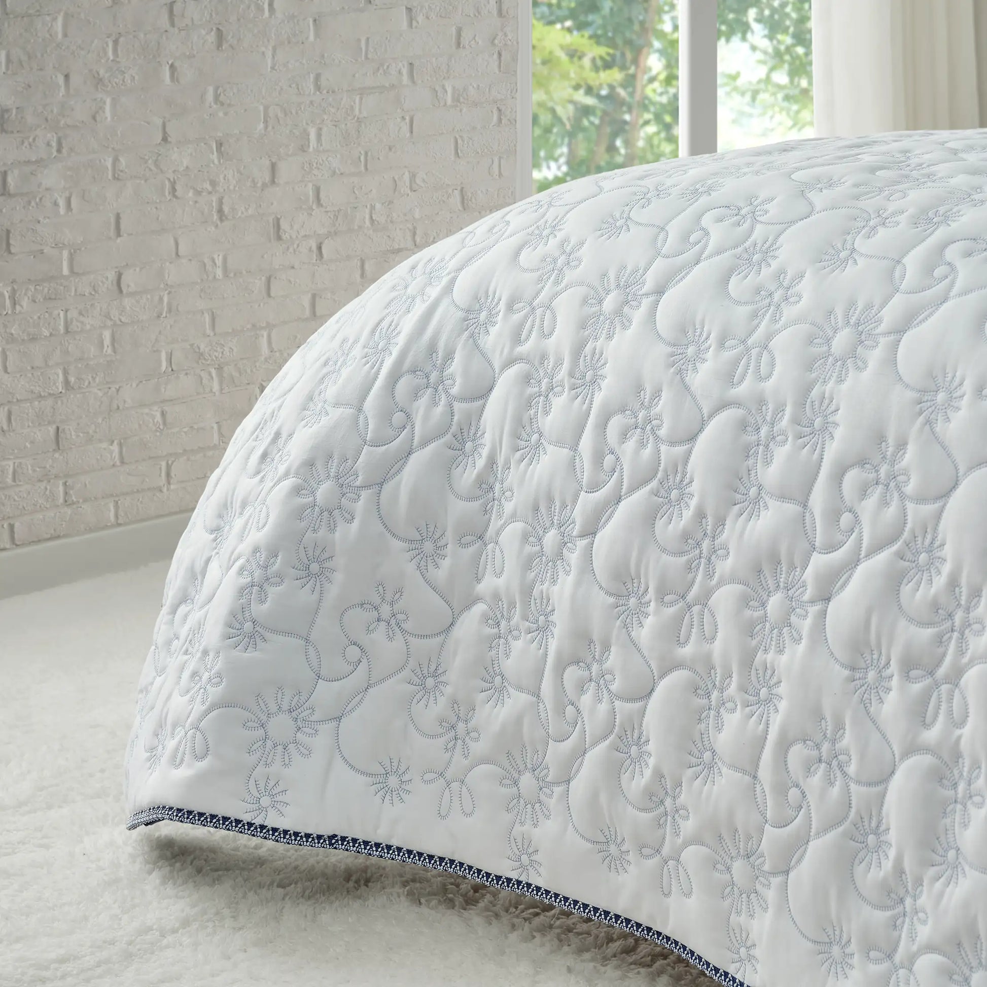 UGG Botanic Quilt Set T/TXL for the Home