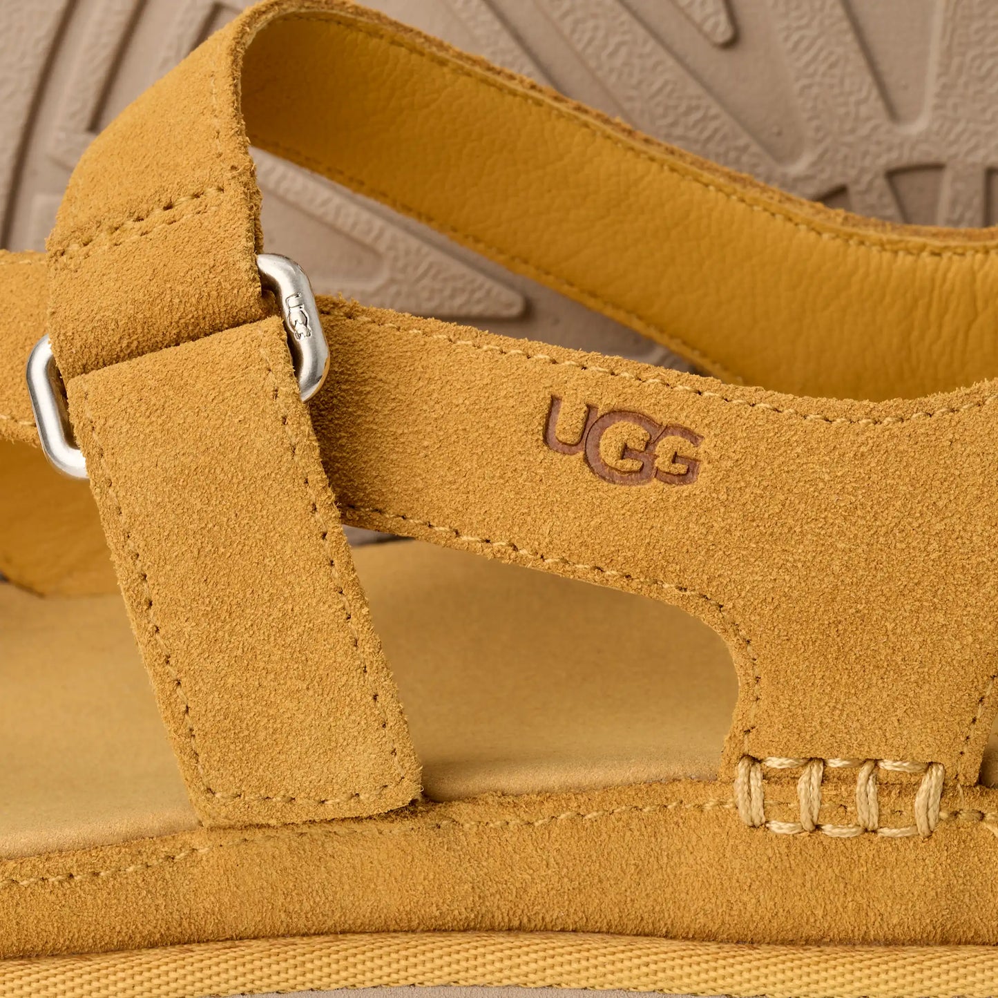 UGG UGG® GoldenGaze Toe Post for Women Wheat Field