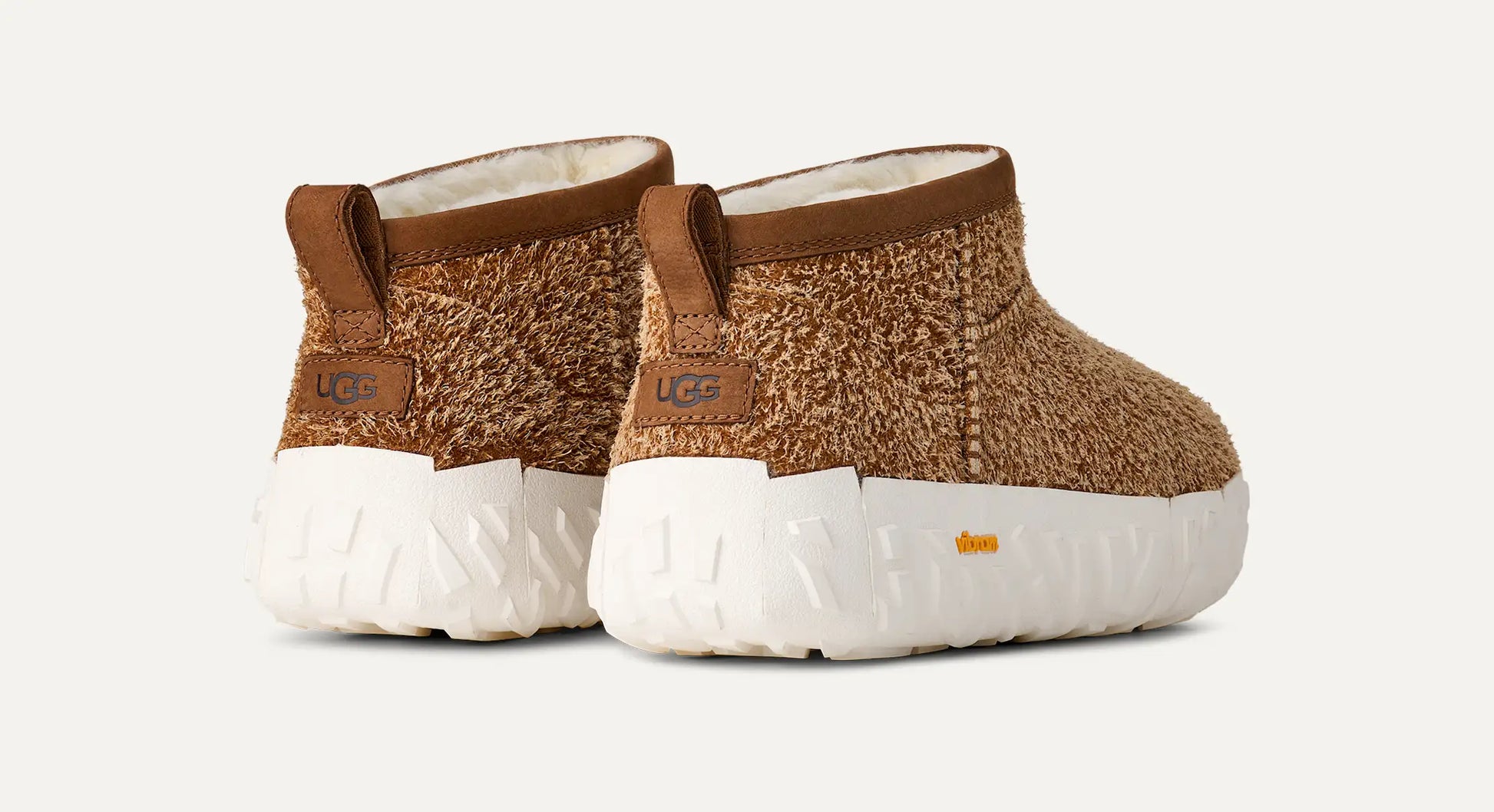 UGG Classic Ultra Mini Wrap Tech for Men Chestnut