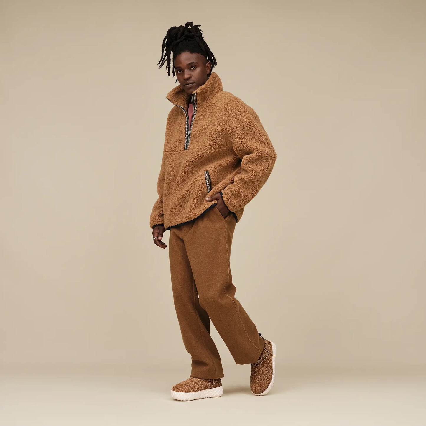 UGG Classic Ultra Mini Wrap Tech for Men Chestnut